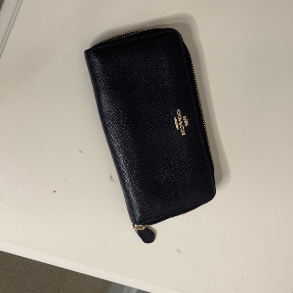 Coach Handbags - Coach Leather Wallet
